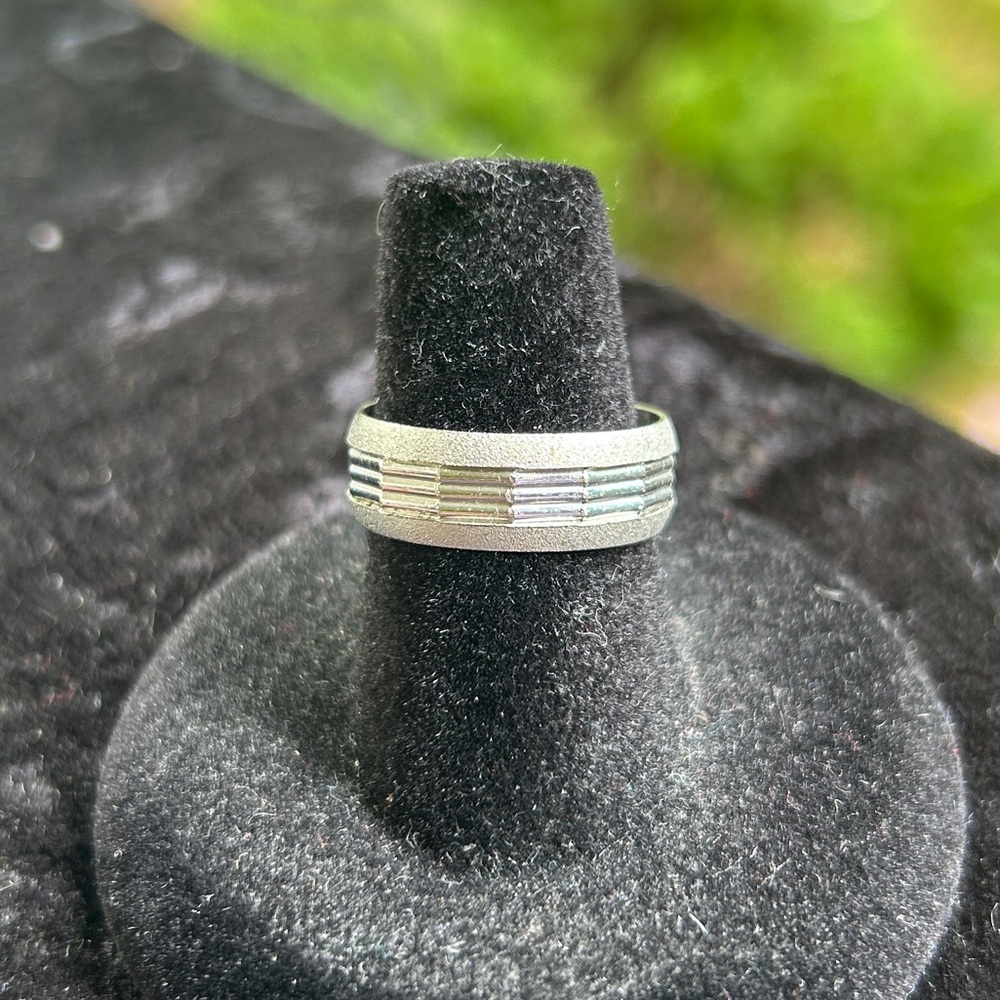 1970’s Vintage Uncas Sterling Silver 925 Etched Band Ring size 7.5 MATTE TEXTURE